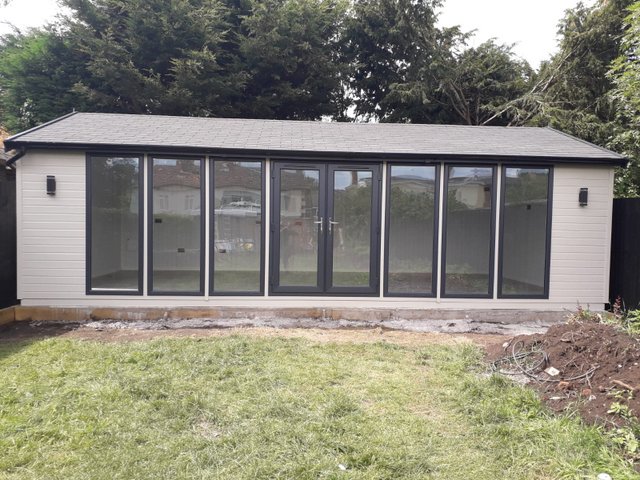 'The Walton' Garden Room. Available from Taunton Sheds